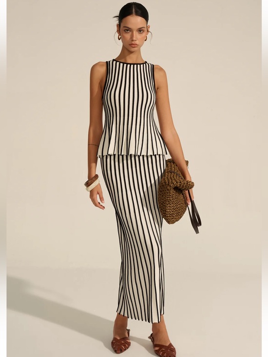Commense Dresses & Skirts - Commense Striped Knit Co-ord Set Size Small NWT